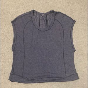 Lululemon cropped shirt